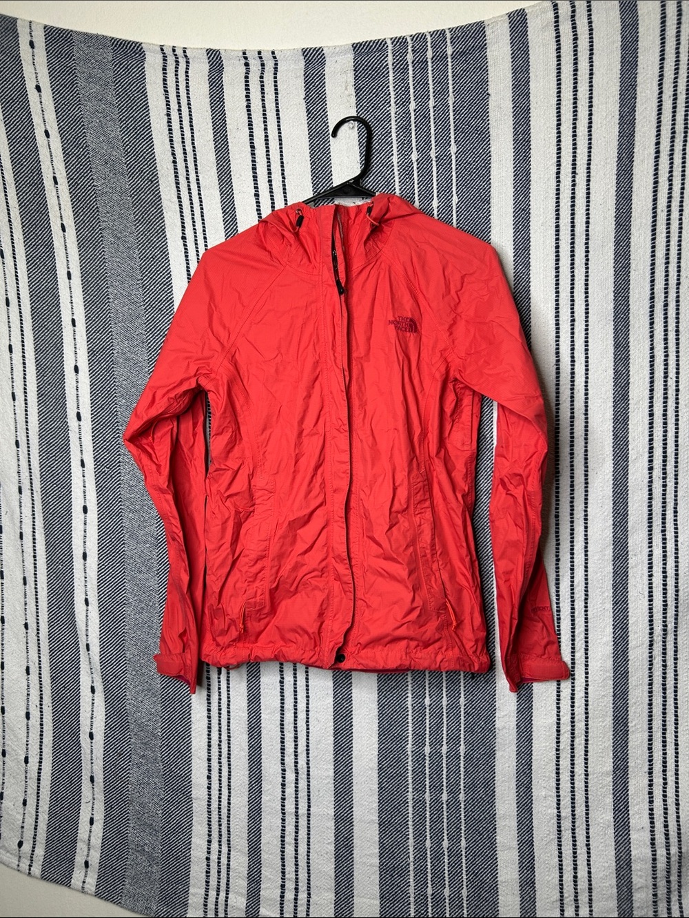 The North Face Full Zip Dryvent Rain Jacket